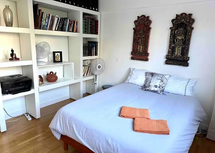 Private Bedroom 2 Near Eiffel Tower, Saint Germain